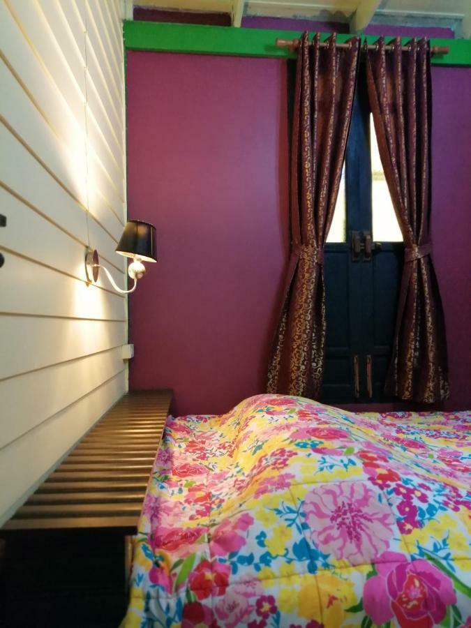バンコク都 バーン テパ ブティック ハウス Bed & Breakfast エクステリア 写真