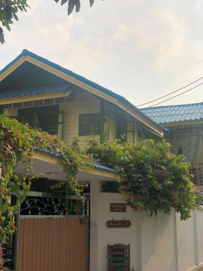 バンコク都 バーン テパ ブティック ハウス Bed & Breakfast エクステリア 写真